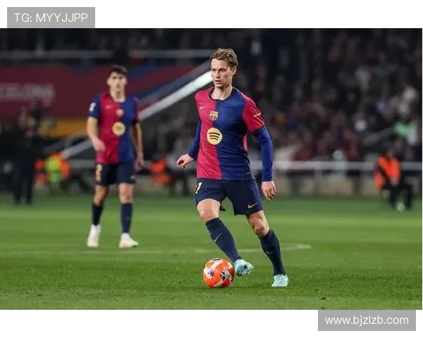 巴萨训练孔德巴尔德亮相德容滕森缺阵 巴萨训练孔德巴尔德亮相德容滕森缺阵