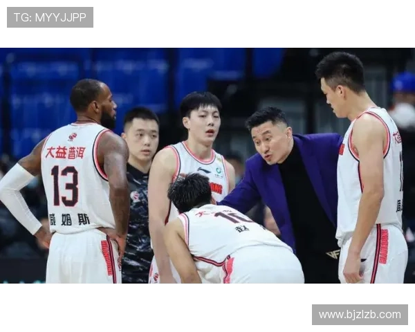 邱彪：困难时期兄弟共撑中心